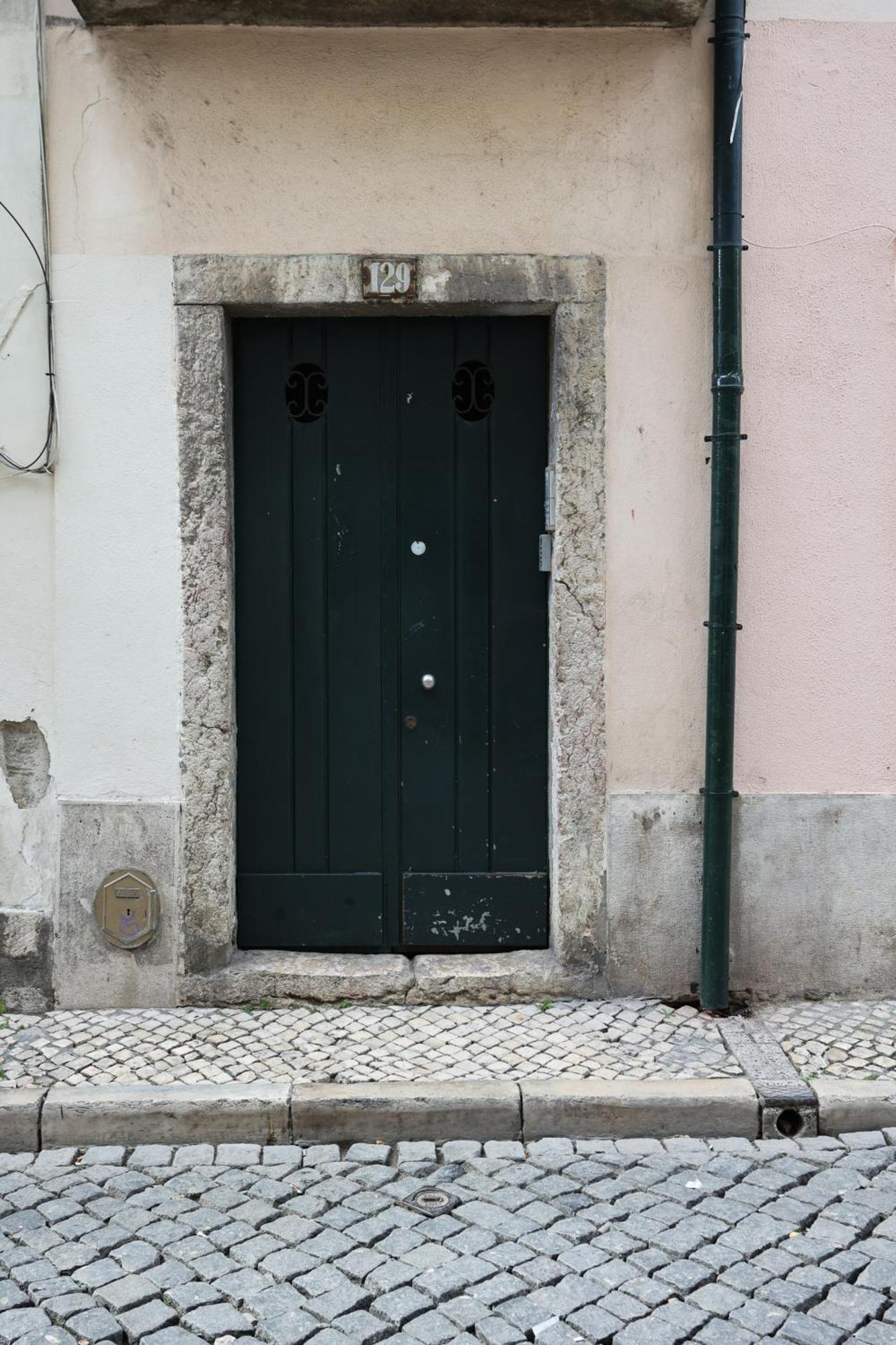 Cozy 3 Bedroom Apt In Lively Bairro Alto Lisboa Ngoại thất bức ảnh